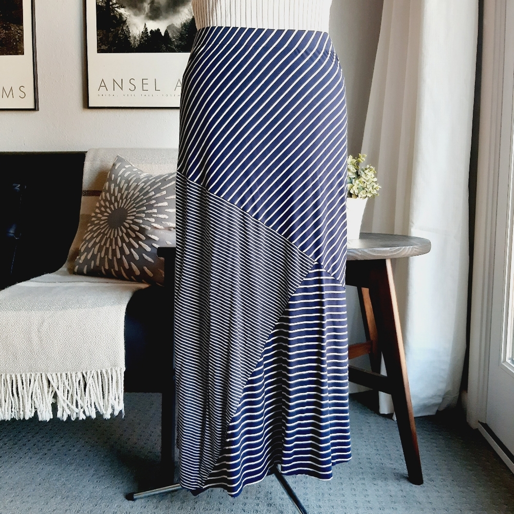Coldwater Crk Maxi skirt in Navy and Tan Striped Asymetrical Sz S